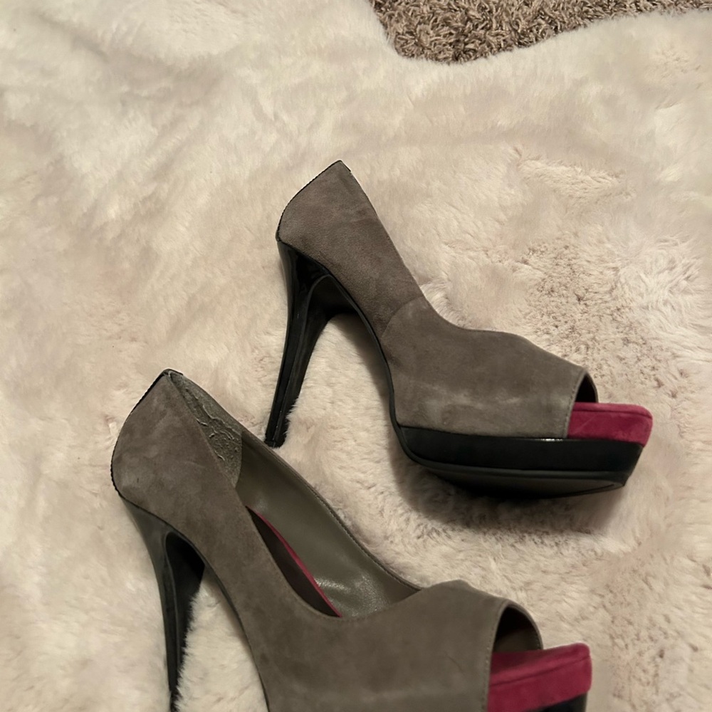Jessica Simpson 4inch Platform - Picture 2 of 6